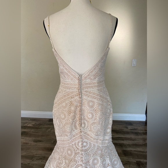 Geometric lace ivory or blush style 9SC878 dress size 8 - Picture 6 of 10